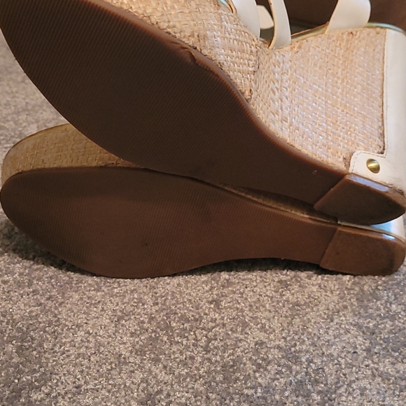 Audrey Brooke leather and straw wedges - Picture 5 of 5